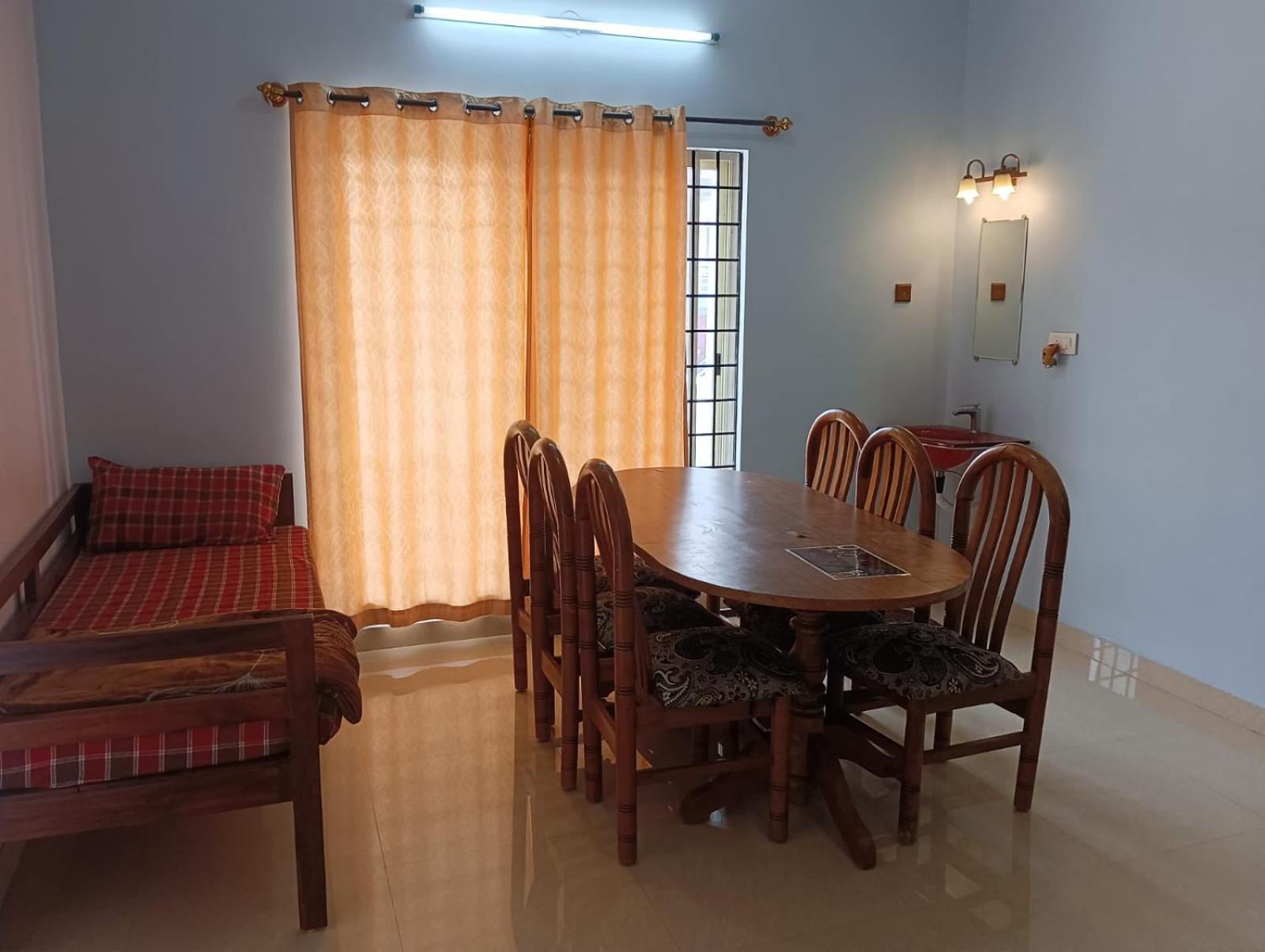 Venissa Serviceapartment Chikmagalūr Esterno foto